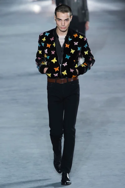 Look 25